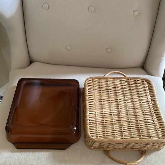 Anchor Hocking Amber Fire King Square Casserole Dish with Basket - Picture 6 of 10